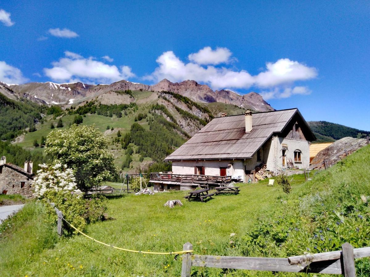 Auberge L'Estoilies Saint-Vérand Zewnętrze zdjęcie