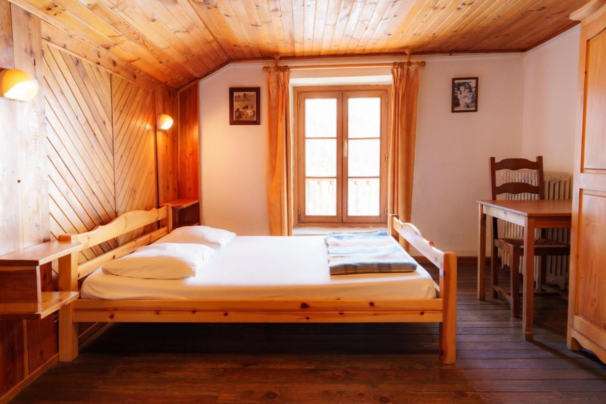 Auberge L'Estoilies Saint-Vérand Zewnętrze zdjęcie